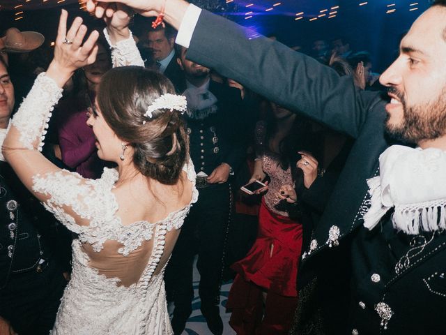 La boda de Alfonso y Alejandra en Pátzcuaro, Michoacán 161