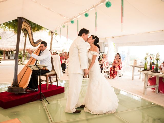 La boda de Ana y Memo en Cancún, Quintana Roo 30