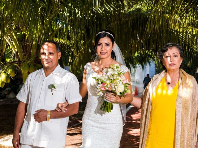 La boda de Ana y Memo en Cancún, Quintana Roo 20