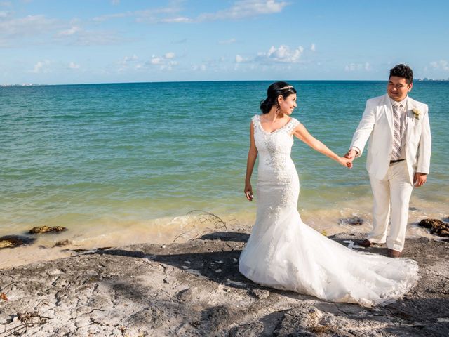 La boda de Ana y Memo en Cancún, Quintana Roo 33