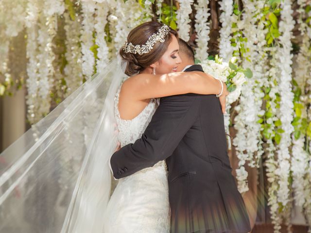 La boda de Javier y Laura en Hermosillo, Sonora 22