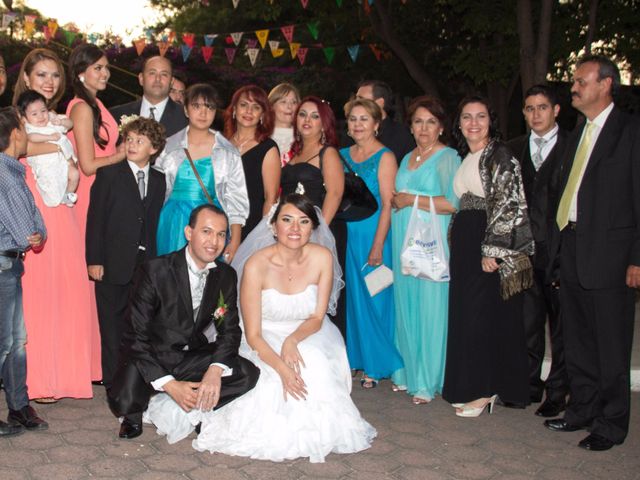 La boda de Bernardo y Montserrar en Iztapalapa, Ciudad de México 47