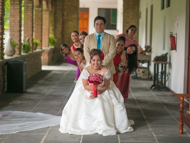La boda de Javier y Sthefanie en San Andrés Tuxtla, Veracruz 1
