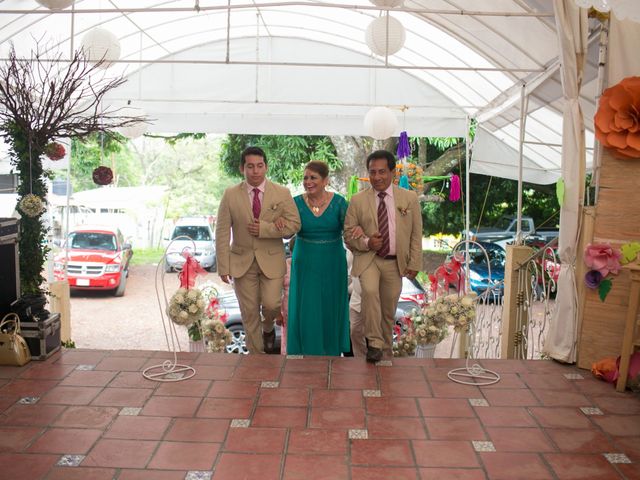 La boda de Javier y Sthefanie en San Andrés Tuxtla, Veracruz 35