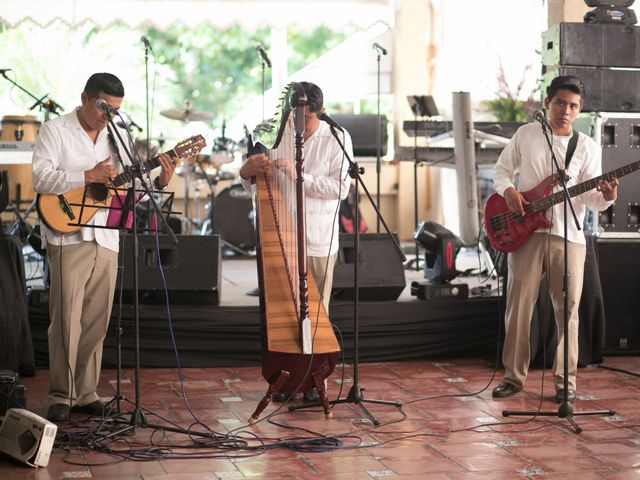 La boda de Javier y Sthefanie en San Andrés Tuxtla, Veracruz 38