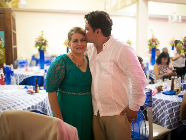 La boda de Javier y Sthefanie en San Andrés Tuxtla, Veracruz 63