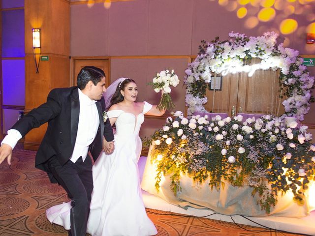 La boda de Luis y Sandy en Torreón, Coahuila 13