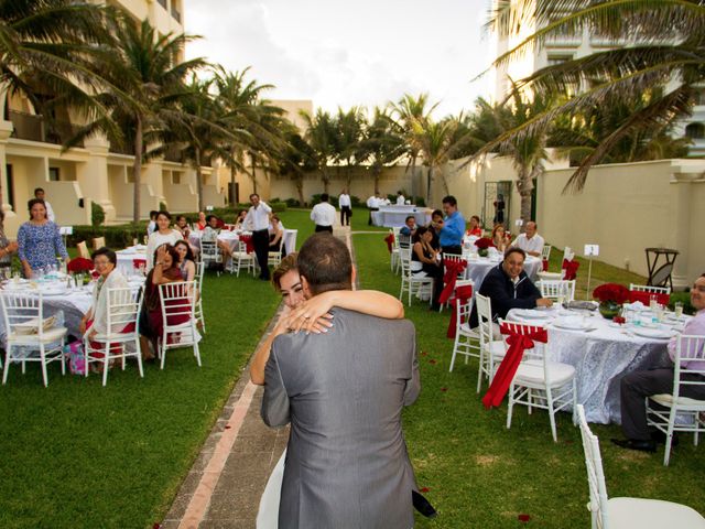 La boda de Rodrigo y Giovanna en Cancún, Quintana Roo 118