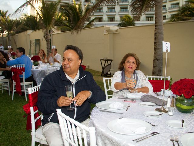 La boda de Rodrigo y Giovanna en Cancún, Quintana Roo 125