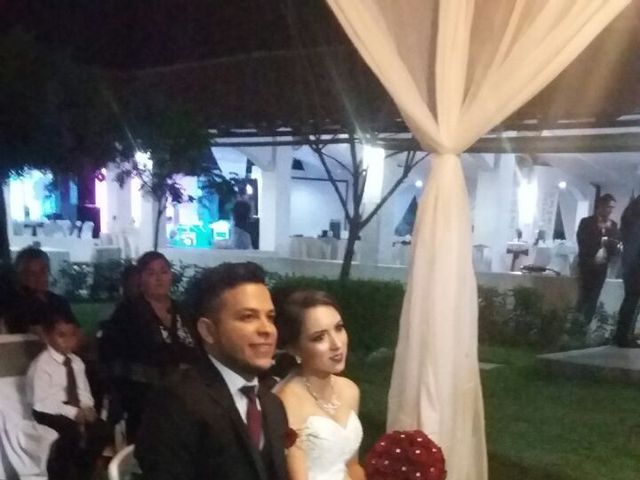 La boda de Rafael  y Gabriela  en Colima, Colima 14