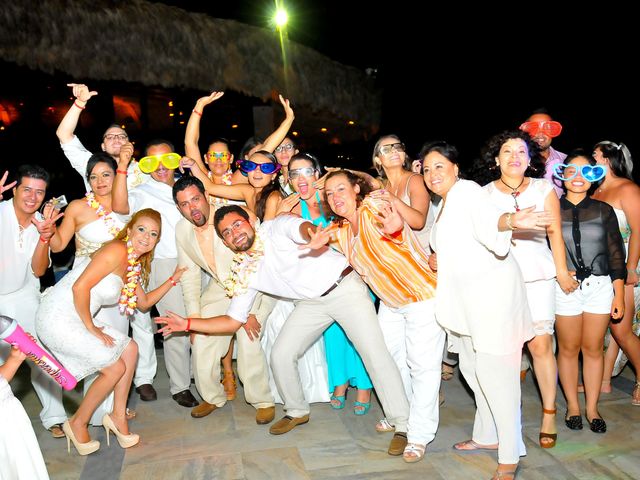 La boda de Omar y Elena en Mazatlán, Sinaloa 10