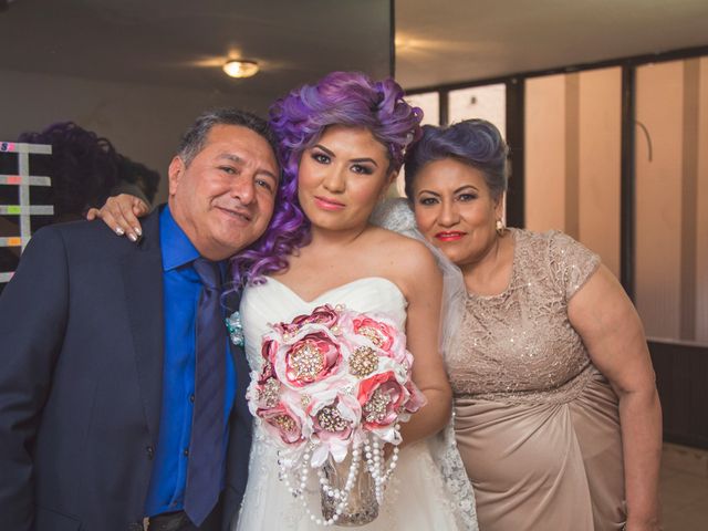 La boda de Enrique y Giselle en Iztapalapa, Ciudad de México 15