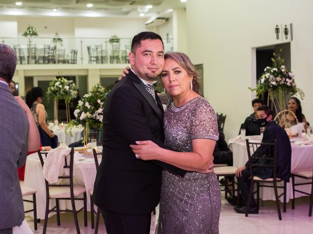 La boda de Sergio y Esmeralda en Los Mochis, Sinaloa 10