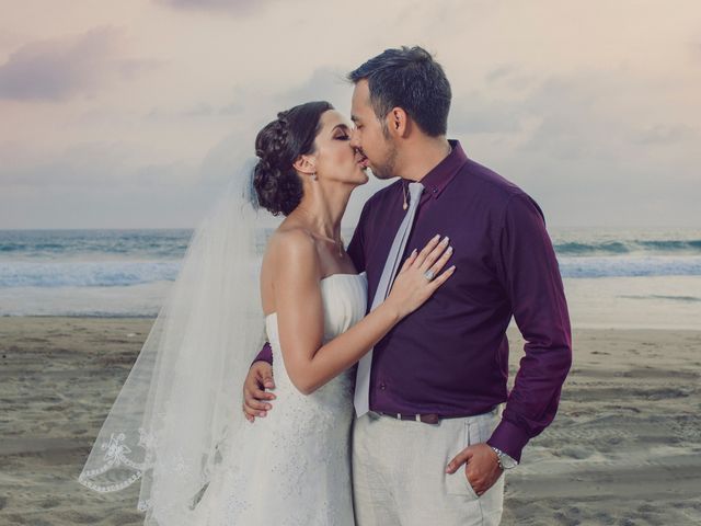 La boda de Javier y Mary Tere en Ixtapa Zihuatanejo, Guerrero 31