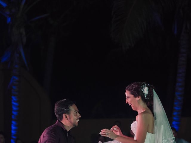 La boda de Javier y Mary Tere en Ixtapa Zihuatanejo, Guerrero 35