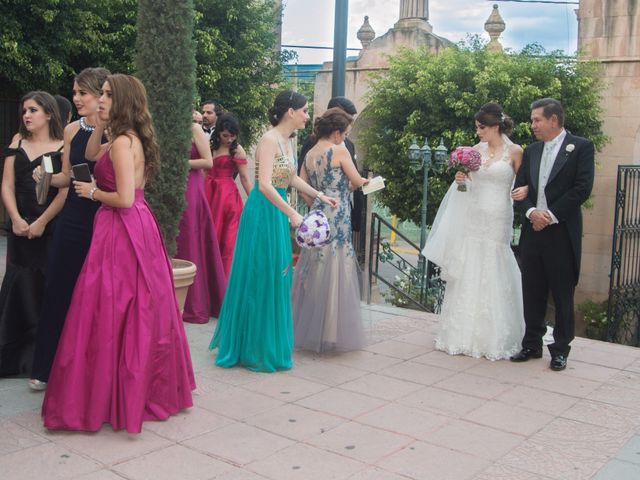La boda de Carlos y Cecilia en León, Guanajuato 19