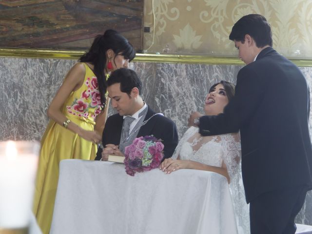 La boda de Carlos y Cecilia en León, Guanajuato 34