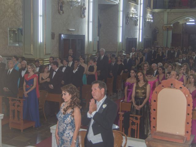 La boda de Carlos y Cecilia en León, Guanajuato 35