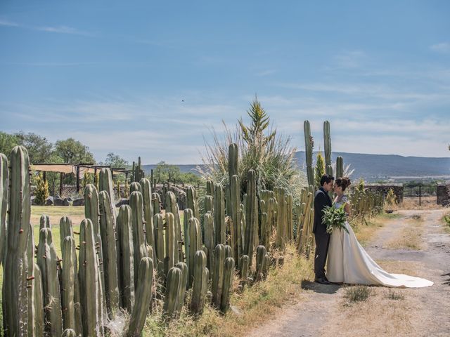 La boda de Alejandro y Sandra en Celaya, Guanajuato 30