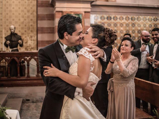 La boda de Alejandro y Sandra en Celaya, Guanajuato 37