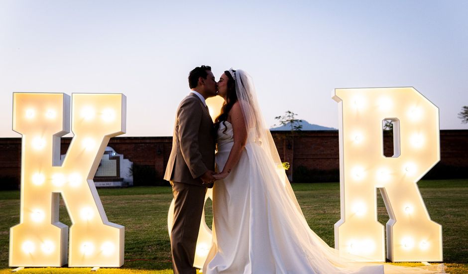 La boda de Ruben Alcaraz Mora y Karen García Caballero  en Morelia, Michoacán