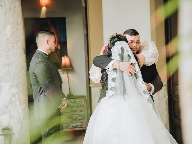 La boda de Carlos y Tris en Guadalajara, Jalisco 24