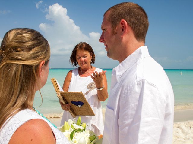 La boda de John y Sarah en Isla Mujeres, Quintana Roo 29