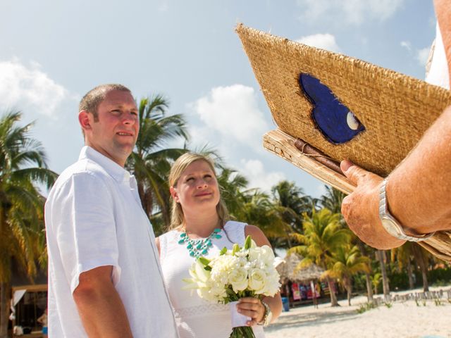 La boda de John y Sarah en Isla Mujeres, Quintana Roo 31