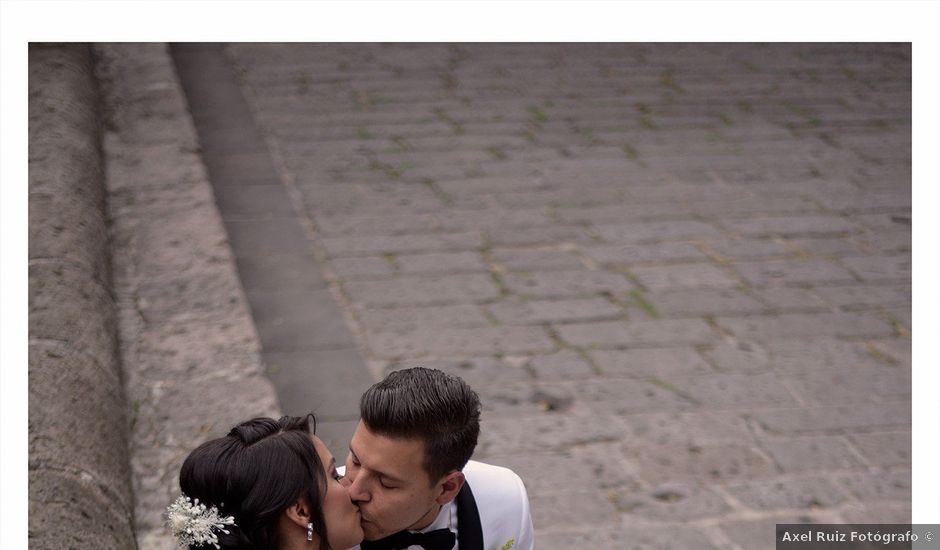 La boda de Alex y Vero en Morelia, Michoacán