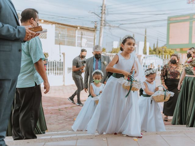 La boda de Carlos Alexander y Berenice en Tuxtla Gutiérrez, Chiapas 11