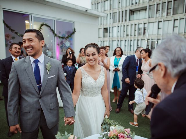 La boda de César y Lili en Centro, Ciudad de México 21