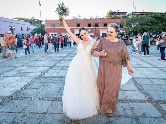 La boda de Sergio y Lucía en Oaxaca, Oaxaca 24