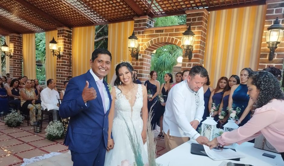 La boda de Juan y Alejandra en Acapulco, Guerrero