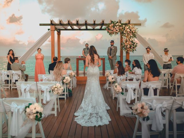 La boda de Mario  y Ana Laura  en Playa del Carmen, Quintana Roo 1