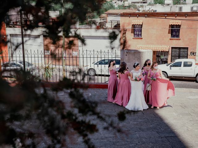 La boda de César y Berenice en Colón, Querétaro 2