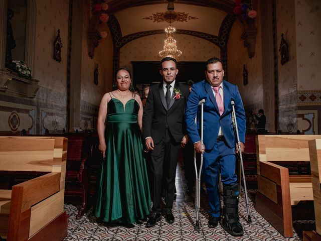 La boda de César y Berenice en Colón, Querétaro 7
