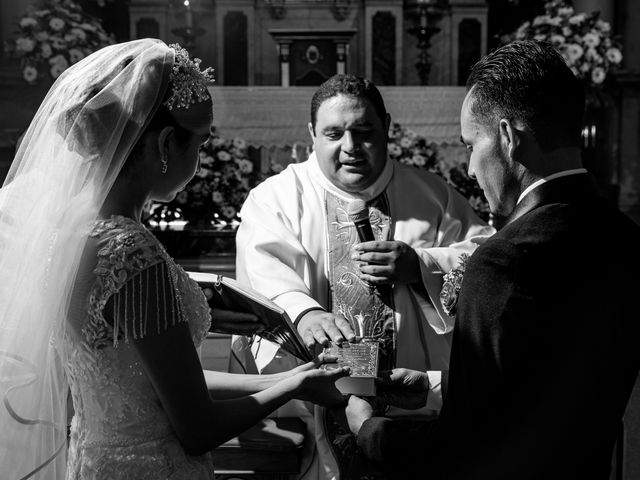 La boda de César y Berenice en Colón, Querétaro 23