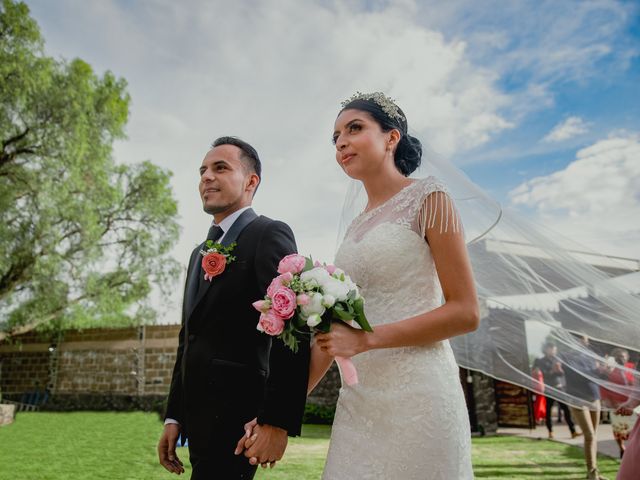 La boda de César y Berenice en Colón, Querétaro 48