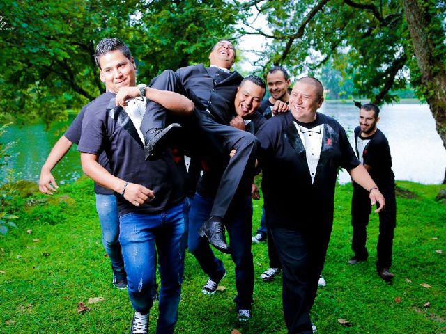 La boda de Luis  y Brenda  en Uruapan, Michoacán 7