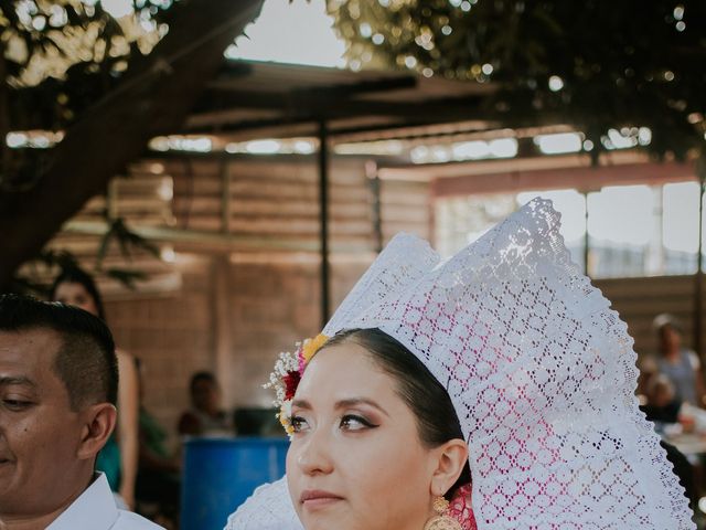 La boda de Frank y Adriana en San Pedro Comitancillo, Oaxaca 8