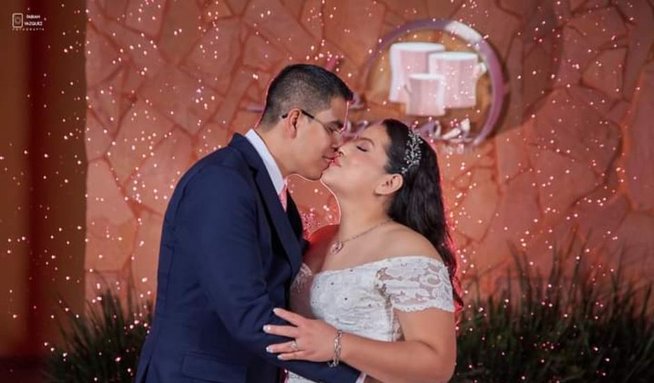 La boda de Oscar y Yuneli  en León, Guanajuato