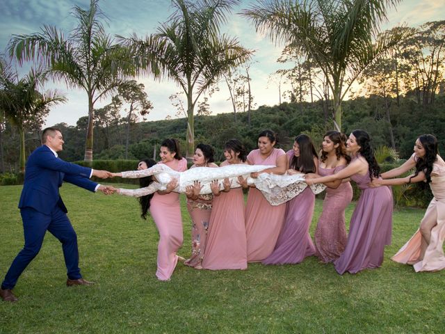 La boda de Pablo y Iris en Uruapan, Michoacán 40