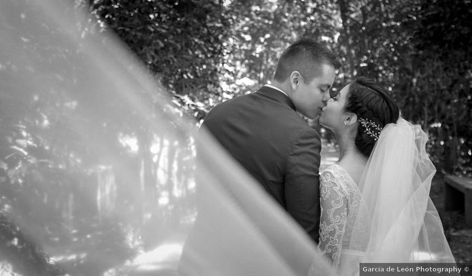 La boda de Pablo y Iris en Uruapan, Michoacán