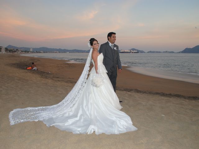 La boda de Cesar y Bricia en Manzanillo, Colima 1