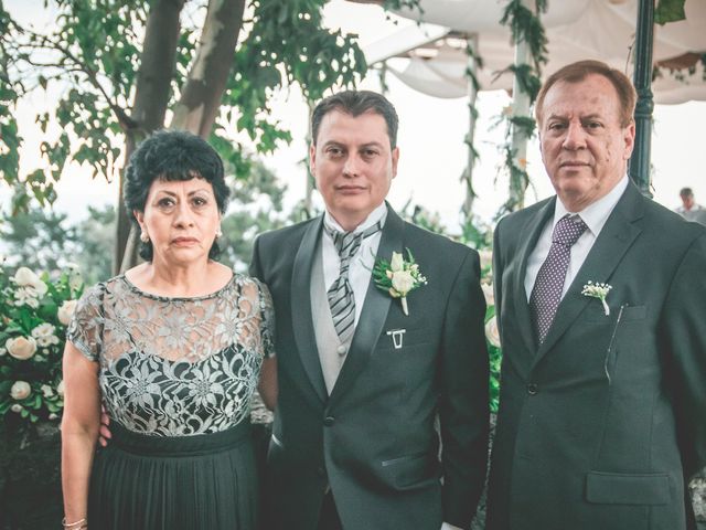 La boda de Alejandro y Viridiana en Tlalpan, Ciudad de México 7