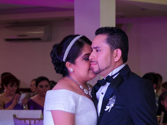 La boda de Erick y Lupita  en Matamoros, Tamaulipas 16