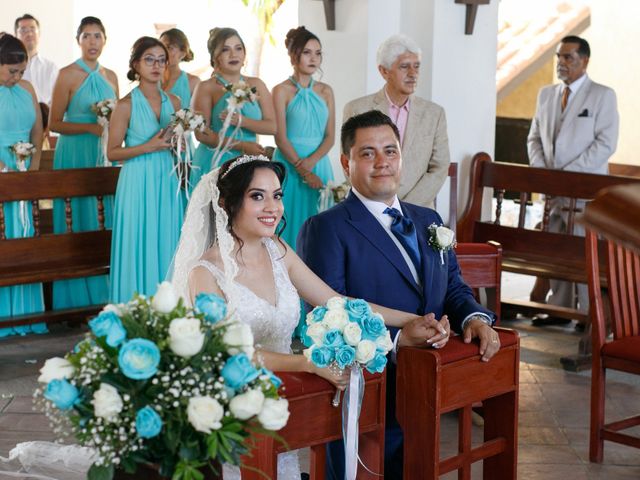 La boda de Paco y Maye en Huatulco, Oaxaca 19