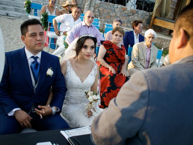 La boda de Paco y Maye en Huatulco, Oaxaca 28