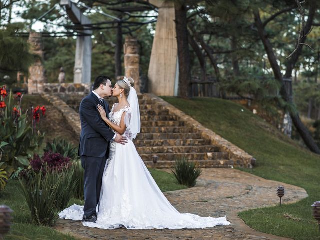 La boda de Pedro y Alejandra en Mazatlán, Sinaloa 17