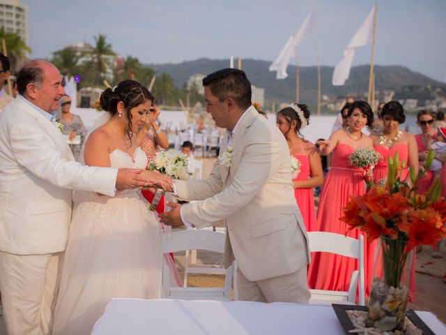 La boda de Jesús y Perla en Ixtapa Zihuatanejo, Guerrero 11